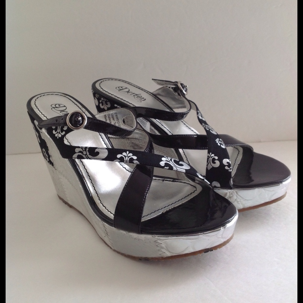 Deleon Women's Black/Silver Wedge Shoes Sandal